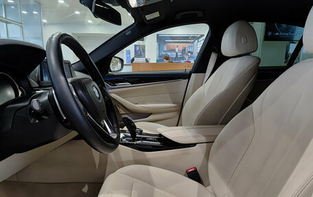 BMW 5 серия, 2018 год, 2 990 000 рублей, 20 фотография