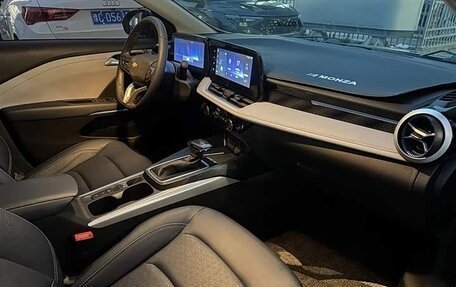 Chevrolet Monza, 2023 год, 1 560 000 рублей, 16 фотография