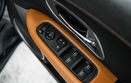 Honda Vezel, 2018 год, 1 850 000 рублей, 16 фотография