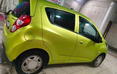 Chevrolet Spark III, 2014 год, 700 000 рублей, 2 фотография