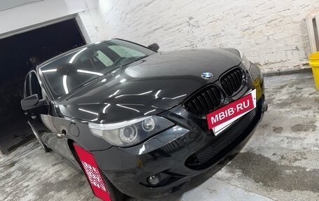 BMW 5 серия, 2004 год, 1 500 000 рублей, 3 фотография