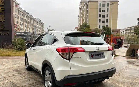 Honda Vezel, 2022 год, 1 650 007 рублей, 4 фотография