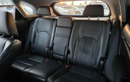 Lexus RX IV рестайлинг, 2017 год, 3 300 000 рублей, 30 фотография