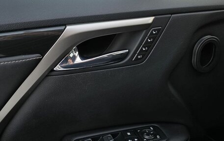 Lexus RX IV рестайлинг, 2017 год, 3 300 000 рублей, 22 фотография
