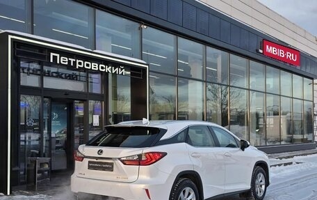 Lexus RX IV рестайлинг, 2017 год, 3 300 000 рублей, 8 фотография