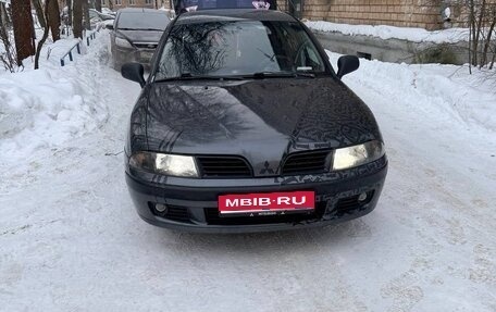 Mitsubishi Carisma I, 2003 год, 310 000 рублей, 1 фотография