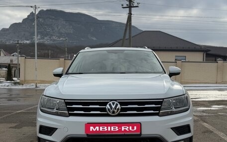 Volkswagen Tiguan II, 2017 год, 2 450 000 рублей, 1 фотография