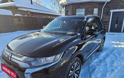 Mitsubishi Outlander III рестайлинг 3, 2020 год, 2 400 000 рублей, 1 фотография