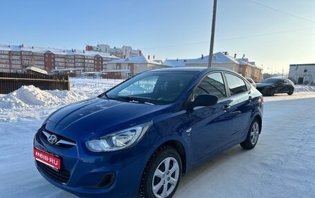 Hyundai Solaris II рестайлинг, 2012 год, 600 000 рублей, 1 фотография