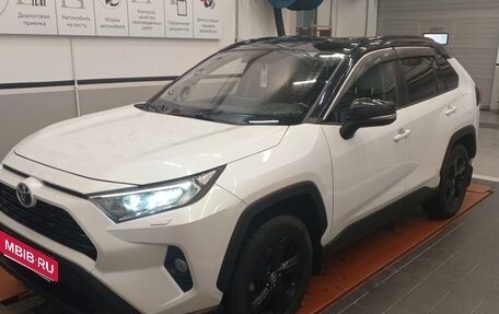 Toyota RAV4, 2020 год, 4 300 000 рублей, 1 фотография
