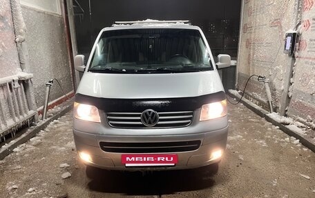 Volkswagen Multivan T5, 2008 год, 1 550 000 рублей, 2 фотография