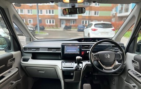 Honda Stepwgn IV, 2016 год, 1 850 000 рублей, 6 фотография