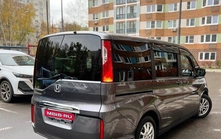 Honda Stepwgn IV, 2016 год, 1 850 000 рублей, 11 фотография