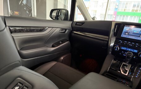 Toyota Alphard III, 2020 год, 6 250 000 рублей, 30 фотография