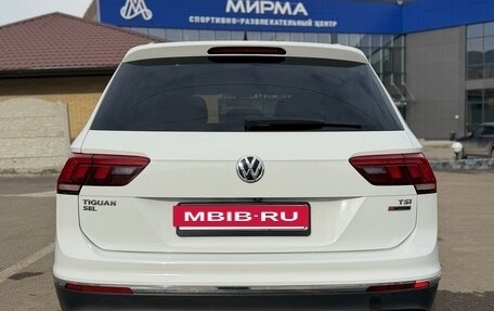 Volkswagen Tiguan II, 2017 год, 2 450 000 рублей, 4 фотография