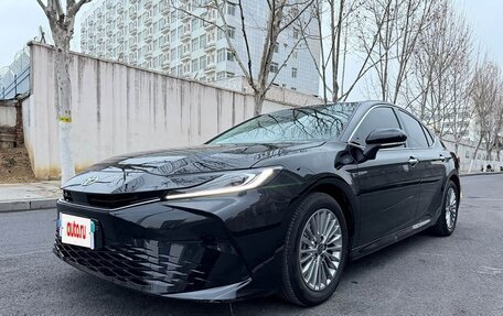Toyota Camry, 2025 год, 3 590 000 рублей, 2 фотография