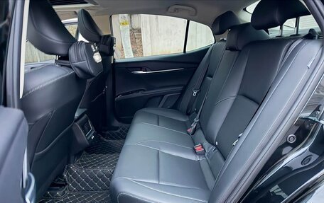 Toyota Camry, 2025 год, 3 590 000 рублей, 14 фотография