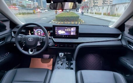 Toyota Camry, 2025 год, 3 590 000 рублей, 8 фотография