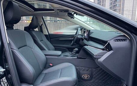 Toyota Camry, 2025 год, 3 590 000 рублей, 10 фотография