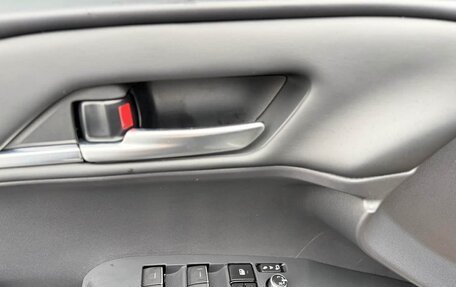Toyota Camry, 2025 год, 3 590 000 рублей, 19 фотография