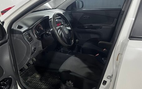 KIA Rio II, 2011 год, 500 000 рублей, 2 фотография