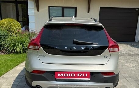 Volvo V40 Cross Country I, 2019 год, 2 300 000 рублей, 4 фотография