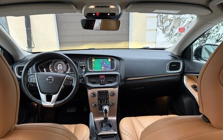 Volvo V40 Cross Country I, 2019 год, 2 300 000 рублей, 19 фотография