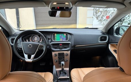 Volvo V40 Cross Country I, 2019 год, 2 300 000 рублей, 20 фотография