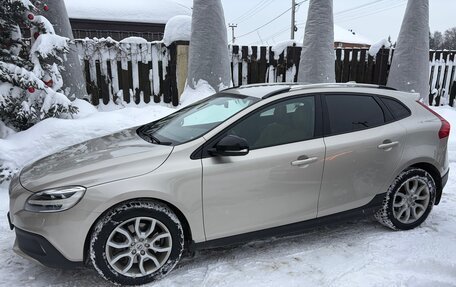 Volvo V40 Cross Country I, 2019 год, 2 300 000 рублей, 34 фотография