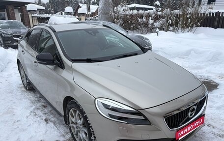 Volvo V40 Cross Country I, 2019 год, 2 300 000 рублей, 33 фотография