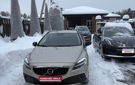 Volvo V40 Cross Country I, 2019 год, 2 300 000 рублей, 35 фотография