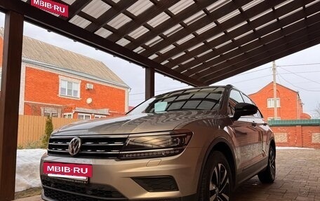Volkswagen Tiguan II, 2020 год, 2 800 000 рублей, 3 фотография