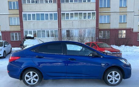 Hyundai Solaris II рестайлинг, 2012 год, 600 000 рублей, 4 фотография