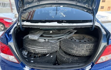 Hyundai Solaris II рестайлинг, 2012 год, 600 000 рублей, 12 фотография