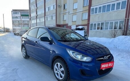 Hyundai Solaris II рестайлинг, 2012 год, 600 000 рублей, 3 фотография
