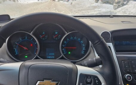 Chevrolet Cruze II, 2010 год, 600 000 рублей, 9 фотография