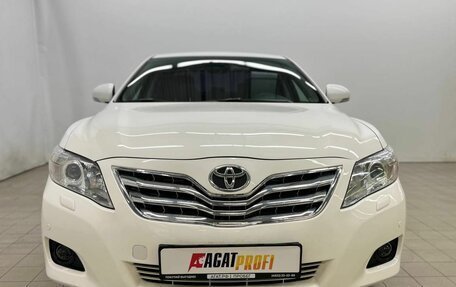 Toyota Camry, 2011 год, 1 300 000 рублей, 2 фотография