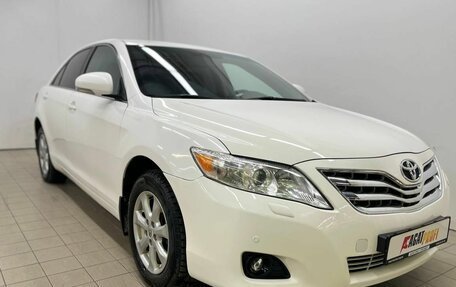 Toyota Camry, 2011 год, 1 300 000 рублей, 3 фотография