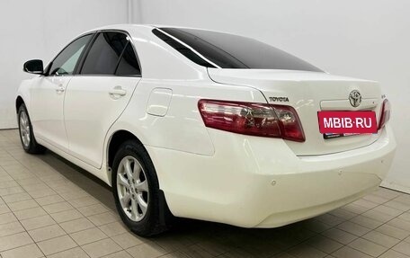 Toyota Camry, 2011 год, 1 300 000 рублей, 7 фотография