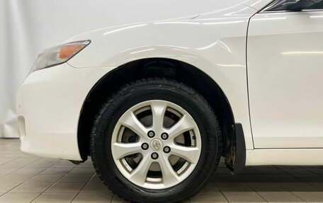 Toyota Camry, 2011 год, 1 300 000 рублей, 23 фотография