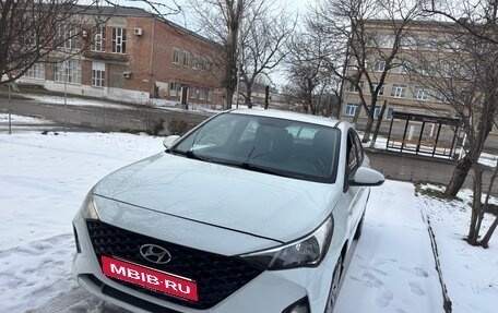 Hyundai Solaris II рестайлинг, 2020 год, 850 000 рублей, 5 фотография