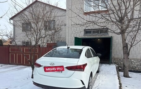 Hyundai Solaris II рестайлинг, 2020 год, 850 000 рублей, 10 фотография