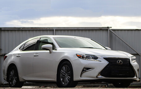 Lexus ES VII, 2017 год, 3 300 000 рублей, 1 фотография