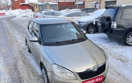 Skoda Fabia II, 2011 год, 375 000 рублей, 2 фотография