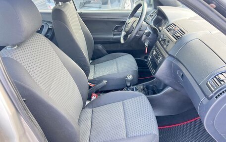 Skoda Fabia II, 2011 год, 375 000 рублей, 16 фотография