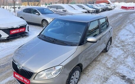 Skoda Fabia II, 2011 год, 375 000 рублей, 3 фотография