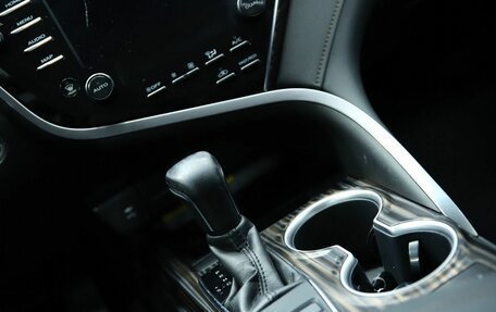 Toyota Camry, 2019 год, 2 890 000 рублей, 15 фотография