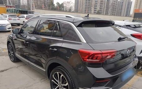 Volkswagen T-Roc I, 2022 год, 1 735 000 рублей, 4 фотография