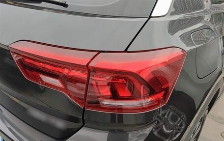 Volkswagen T-Roc I, 2022 год, 1 735 000 рублей, 8 фотография