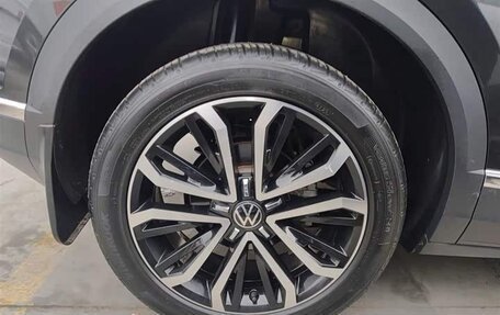 Volkswagen T-Roc I, 2022 год, 1 735 000 рублей, 13 фотография